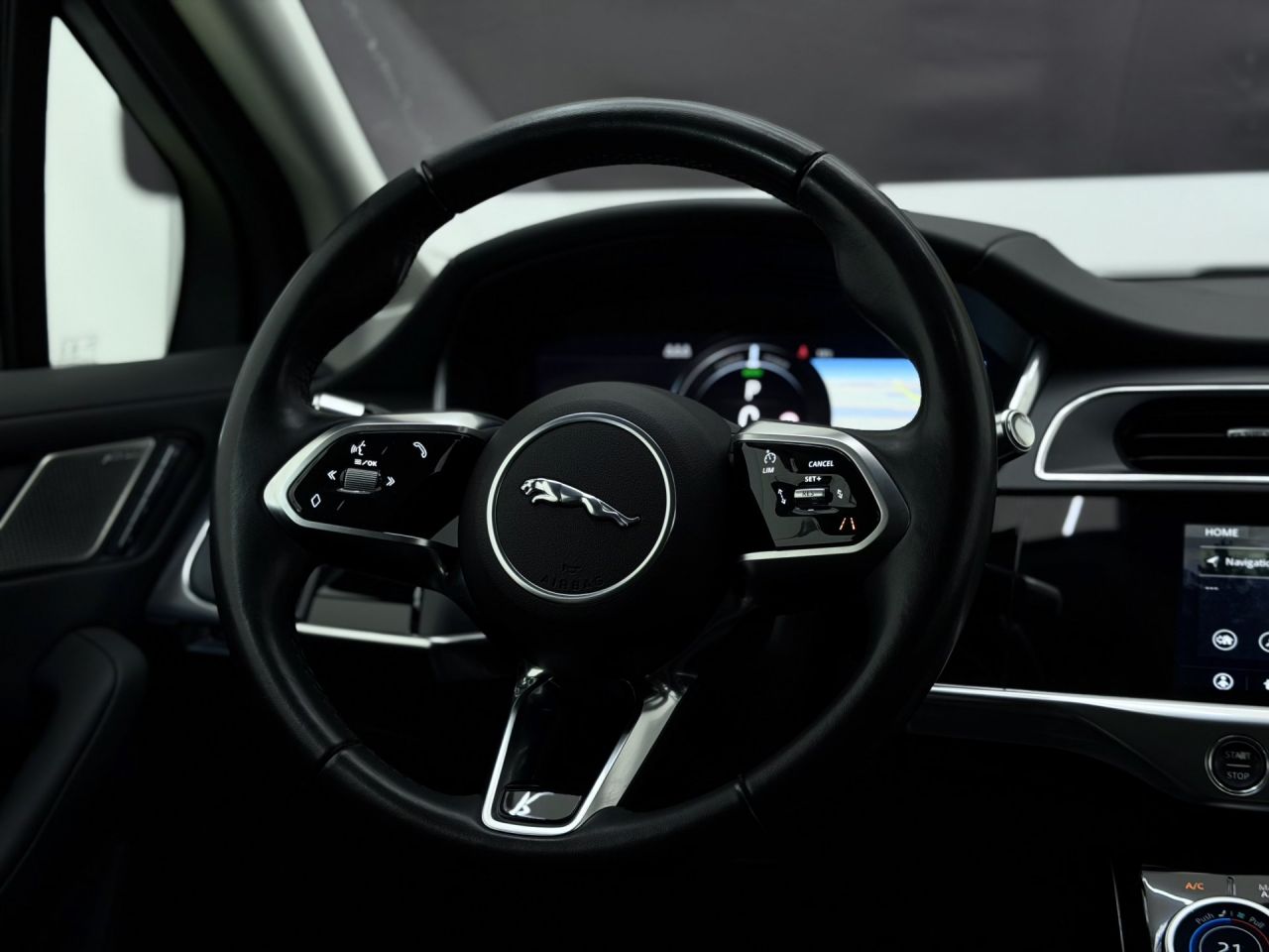 Jaguar I-Pace | 17