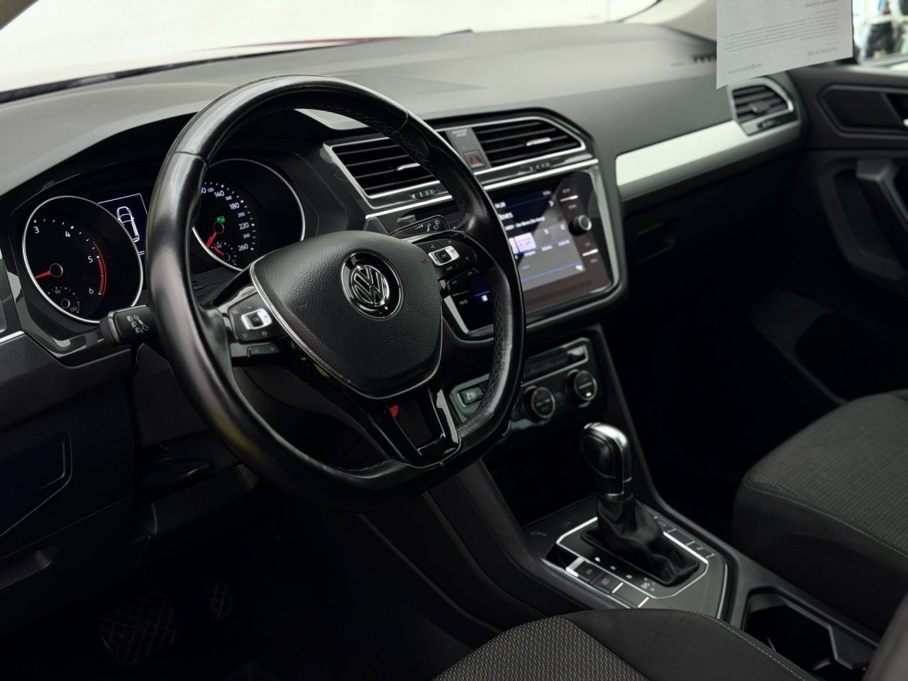 Volkswagen Tiguan | 8