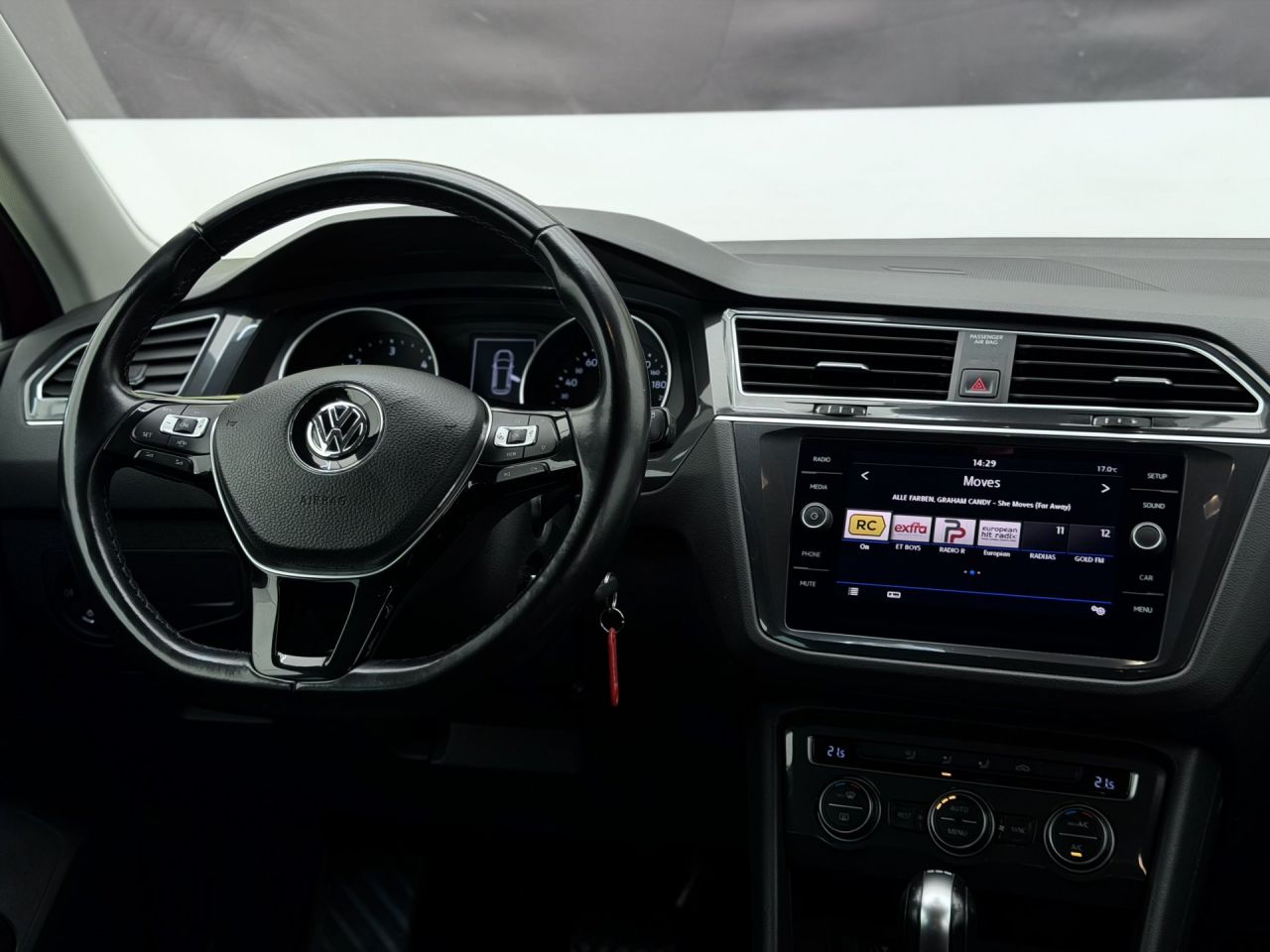 Volkswagen Tiguan | 15