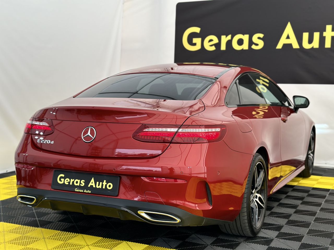 Mercedes-Benz E220 | 5