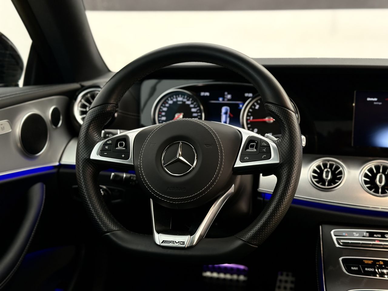 Mercedes-Benz E220 | 14