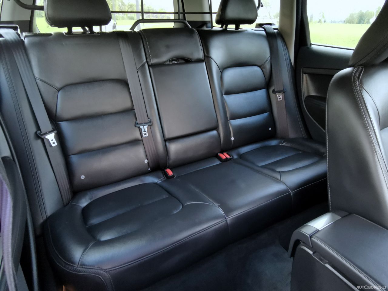 Volvo XC70 | 10