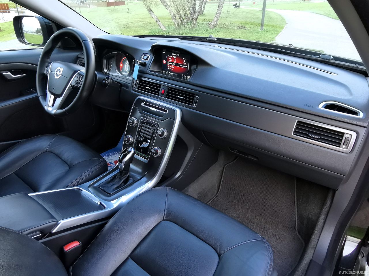 Volvo XC70 | 13