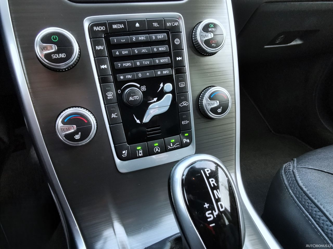 Volvo XC70 | 34