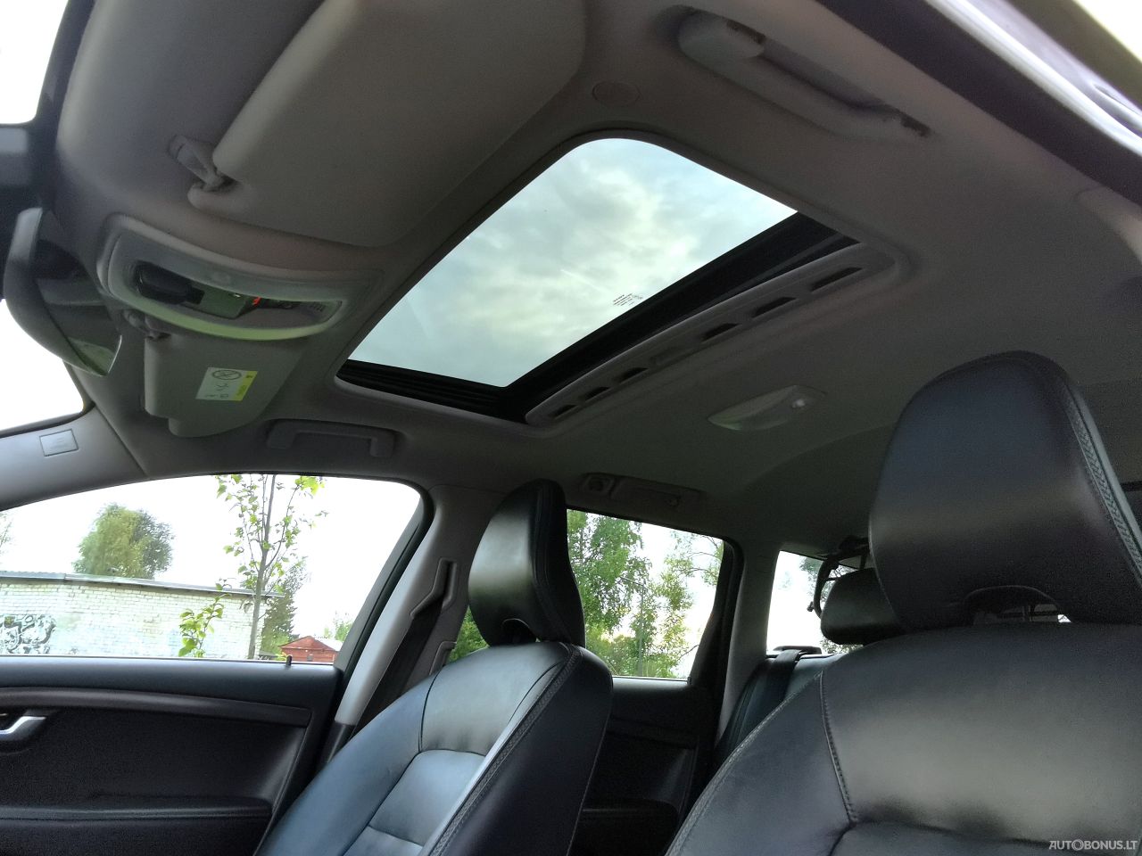 Volvo XC70 | 41