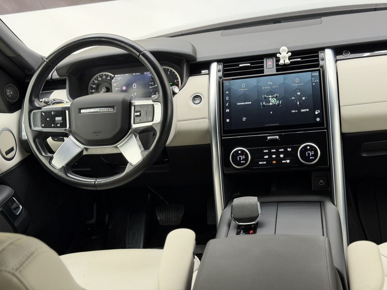 Land Rover Discovery | 19