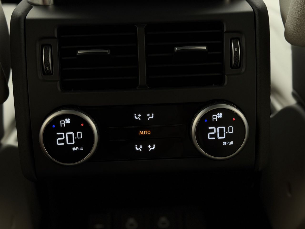 Land Rover Discovery | 18