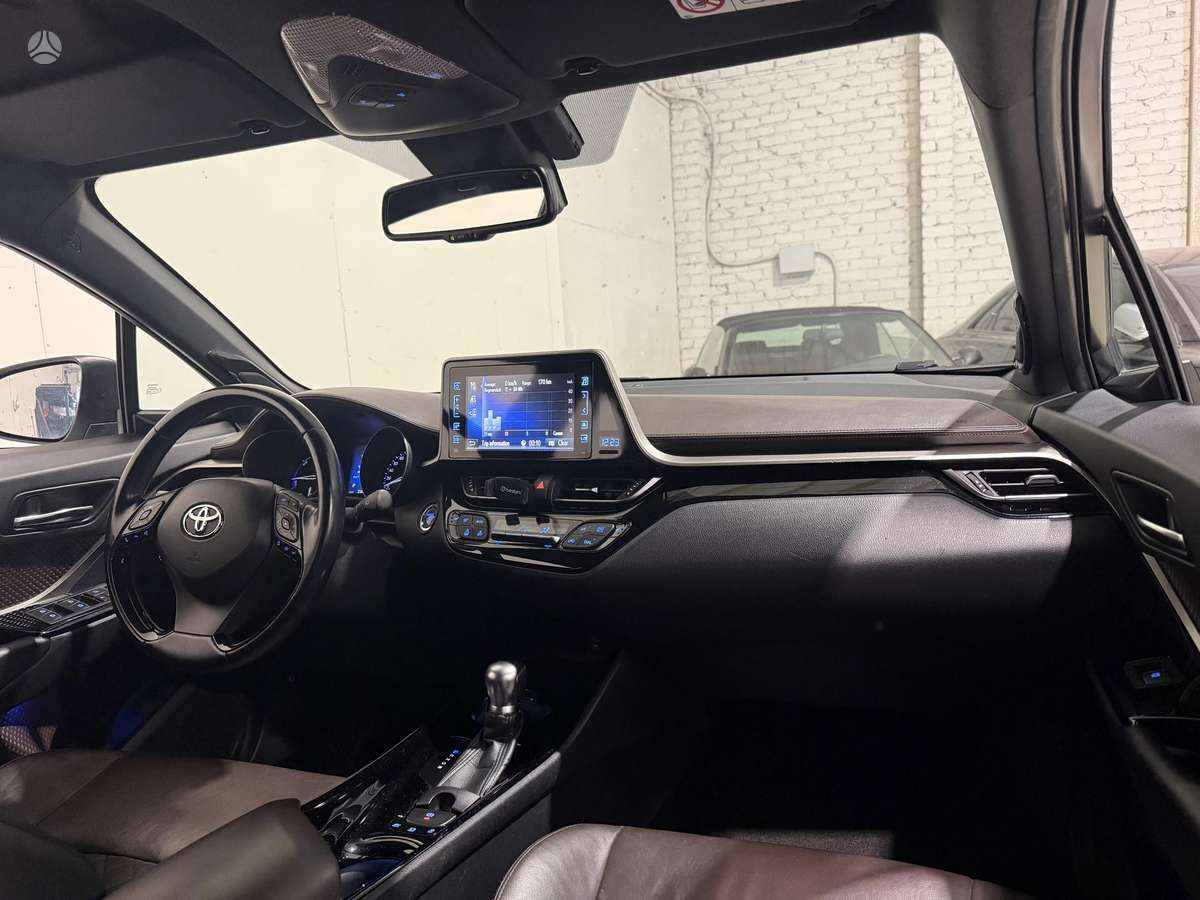 Toyota C-HR | 9
