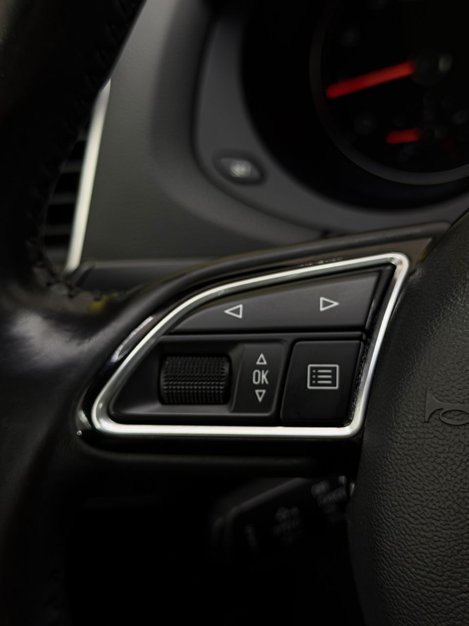 Audi Q3 | 30