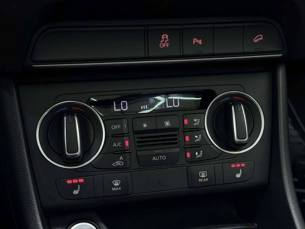 Audi Q3 | 25