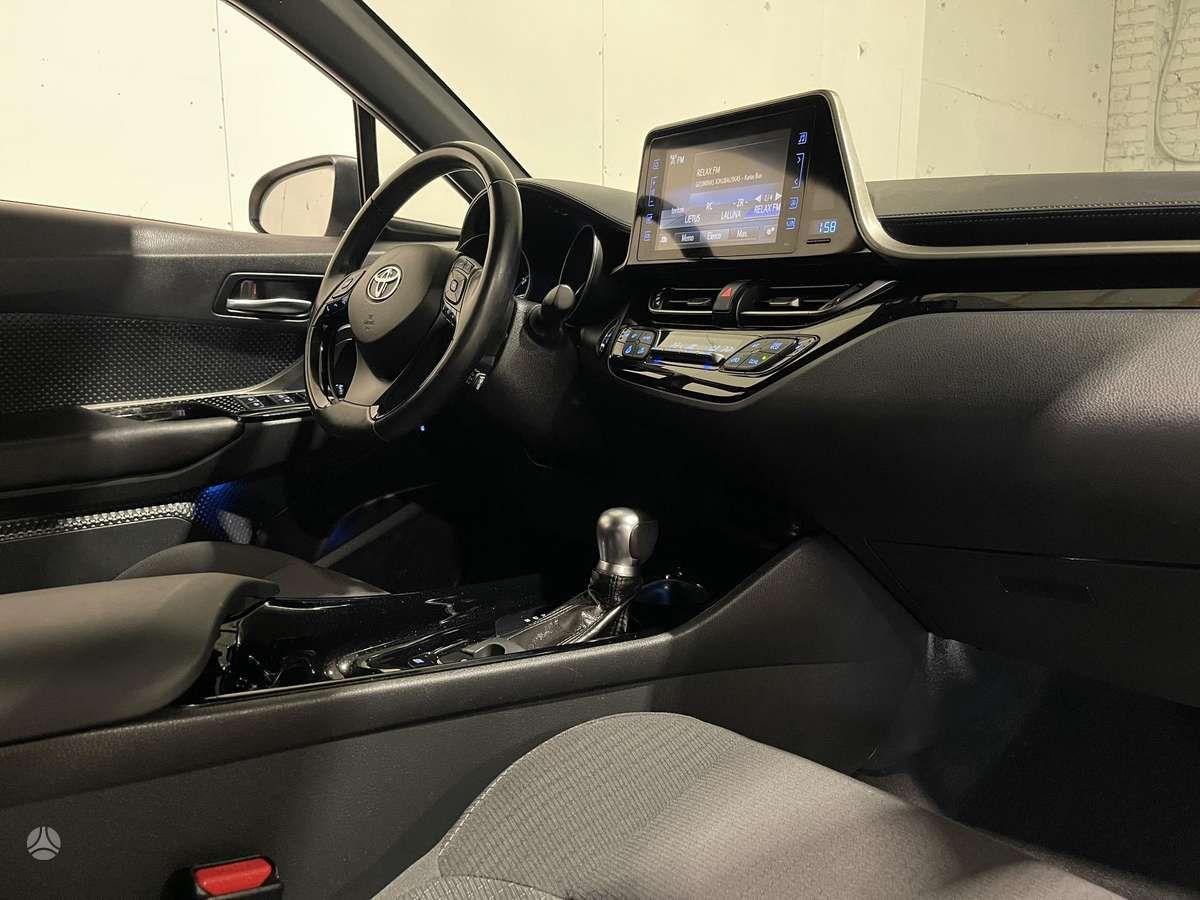 Toyota C-HR | 5