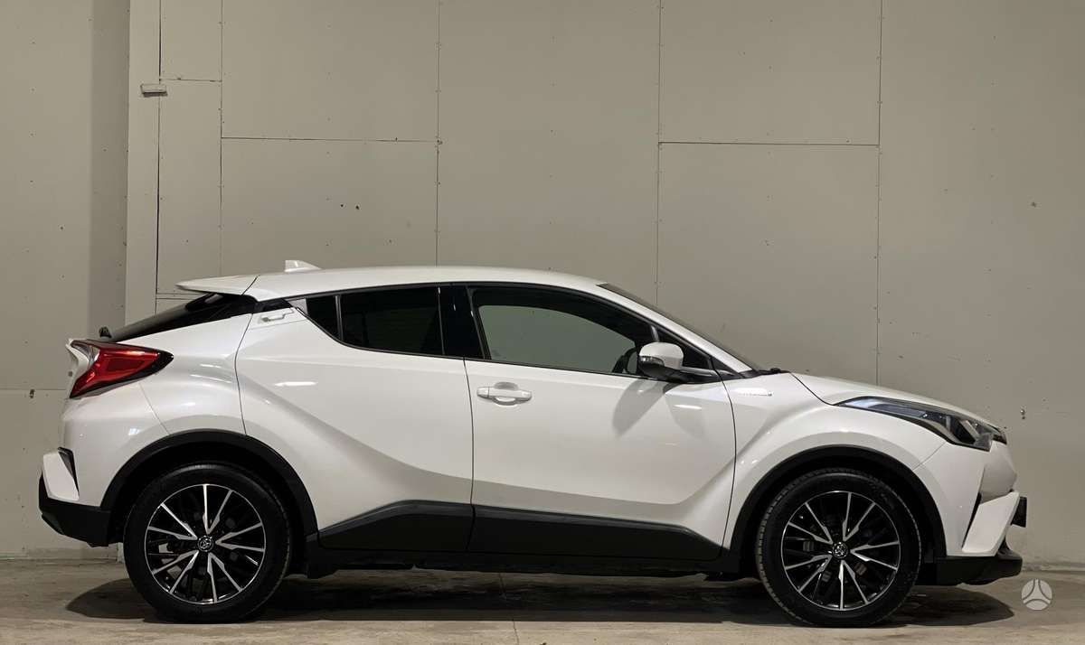 Toyota C-HR | 3