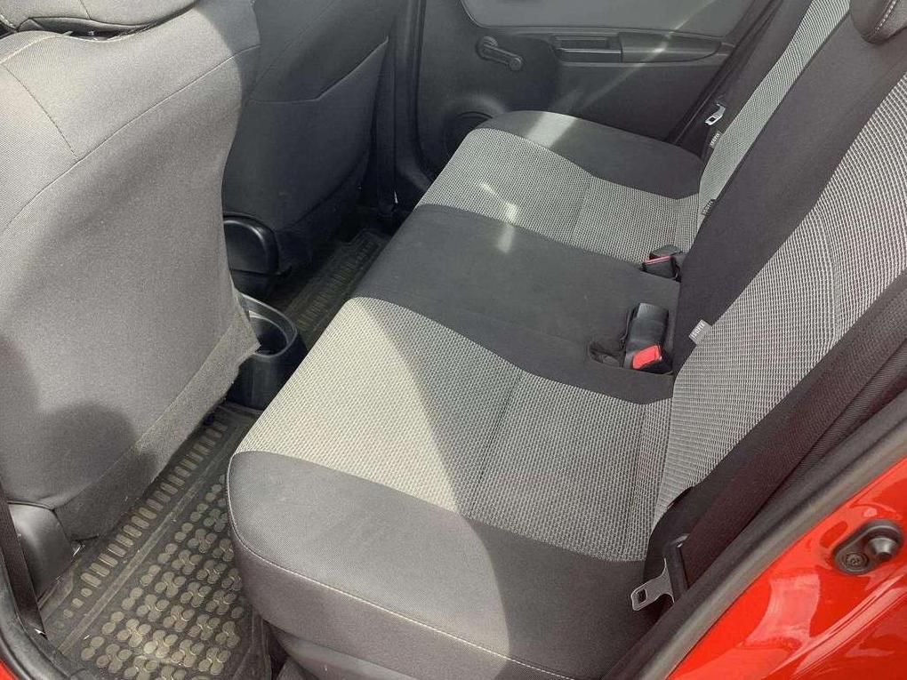 Toyota Yaris | 18