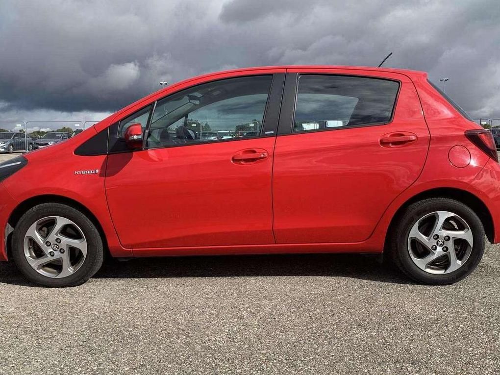 Toyota Yaris | 7