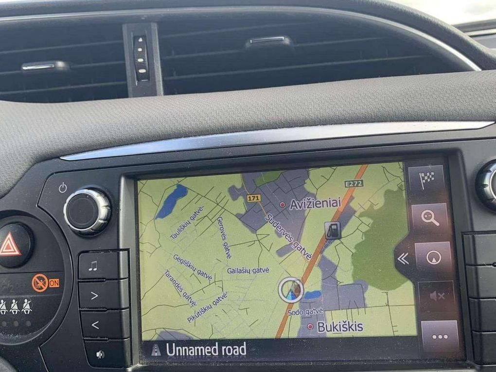 Toyota Yaris | 14
