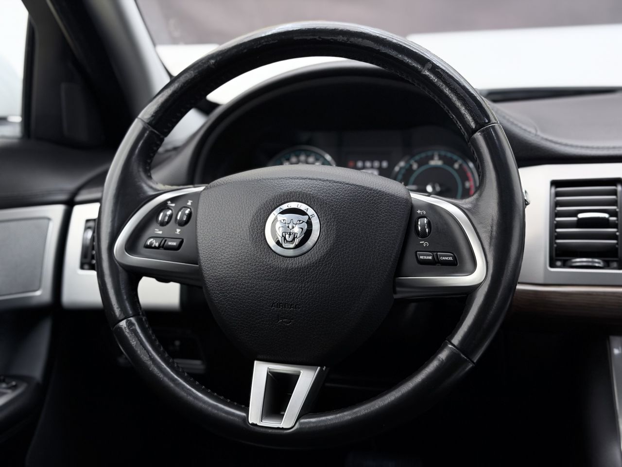 Jaguar XF | 17