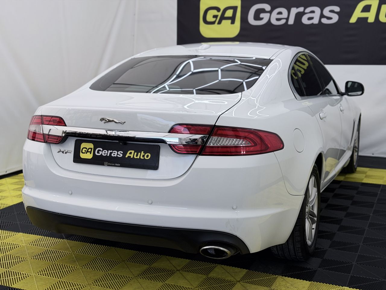 Jaguar XF | 3