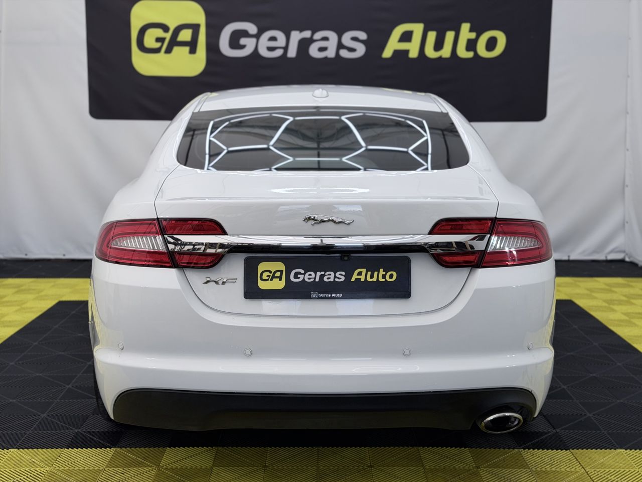 Jaguar XF | 4