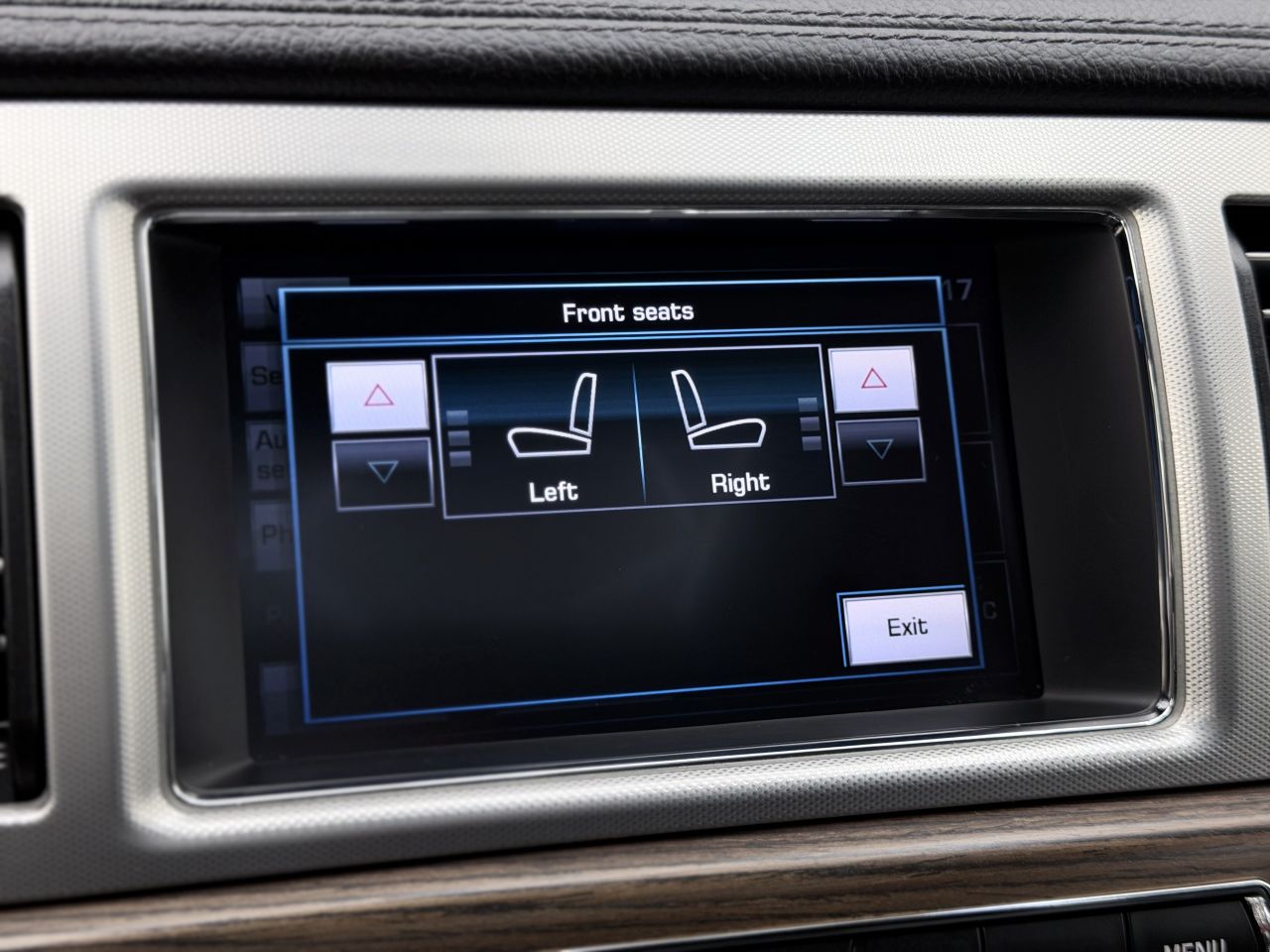 Jaguar XF | 24