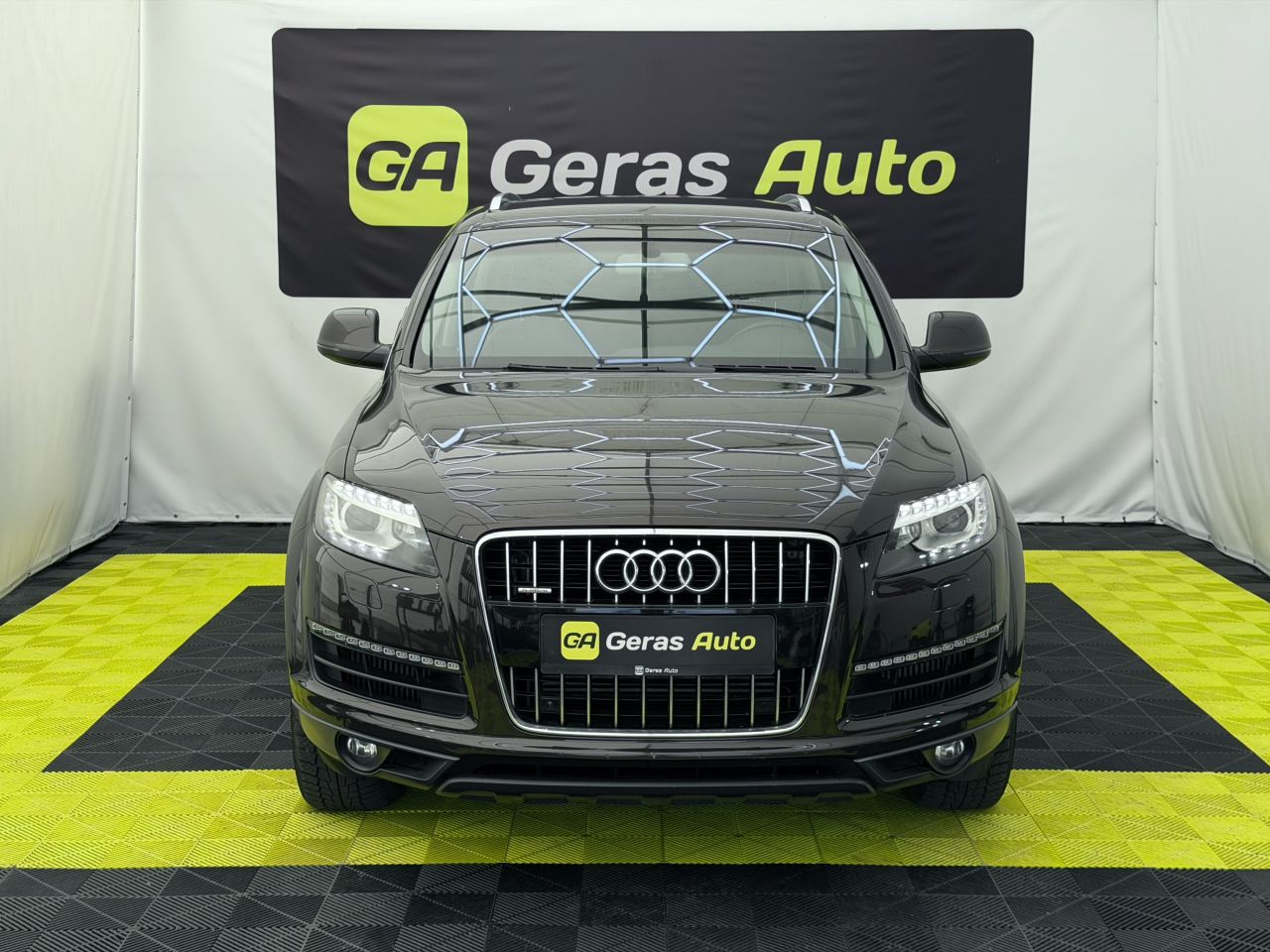 Audi Q7 | 6