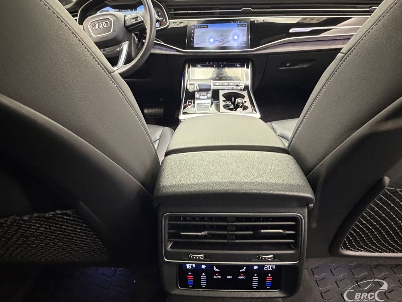 Audi Q8 | 12