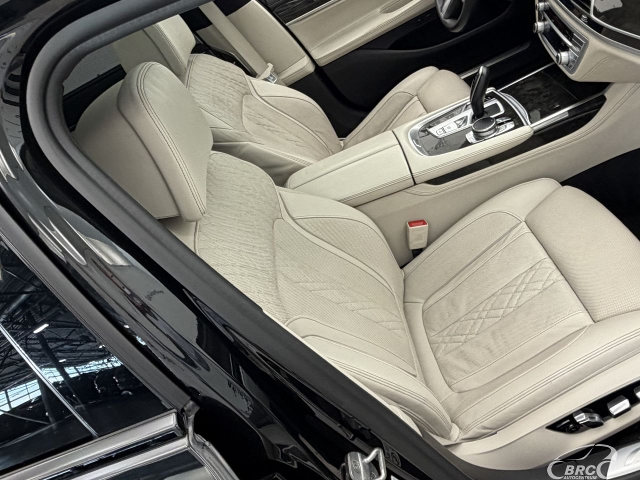 BMW 740 | 4