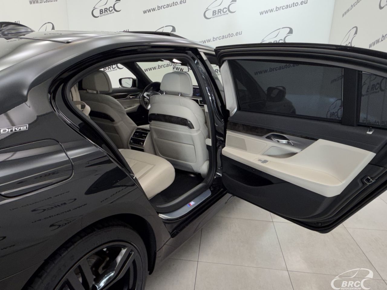 BMW 740 | 10