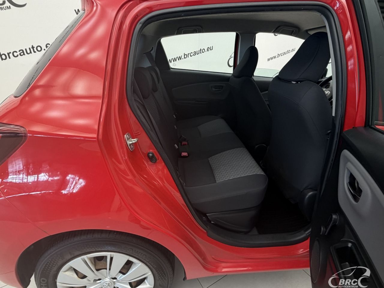Toyota Yaris | 7