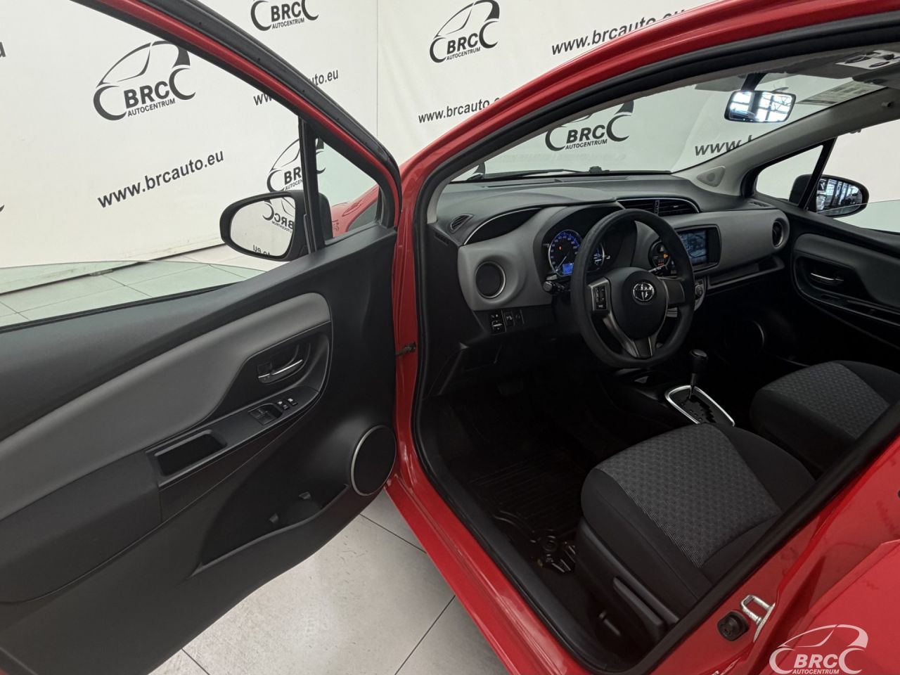 Toyota Yaris | 16