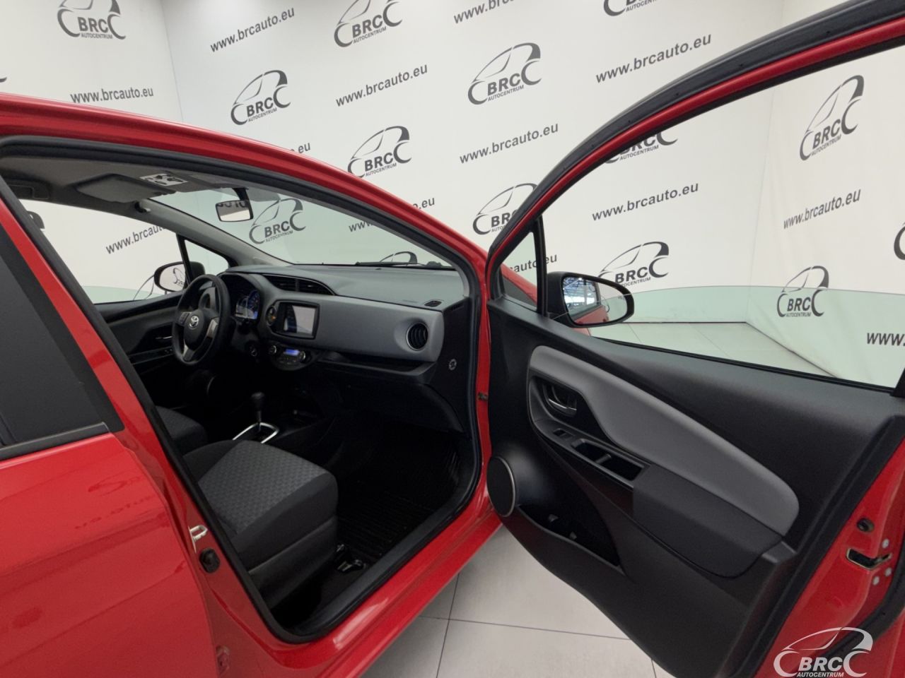 Toyota Yaris | 7