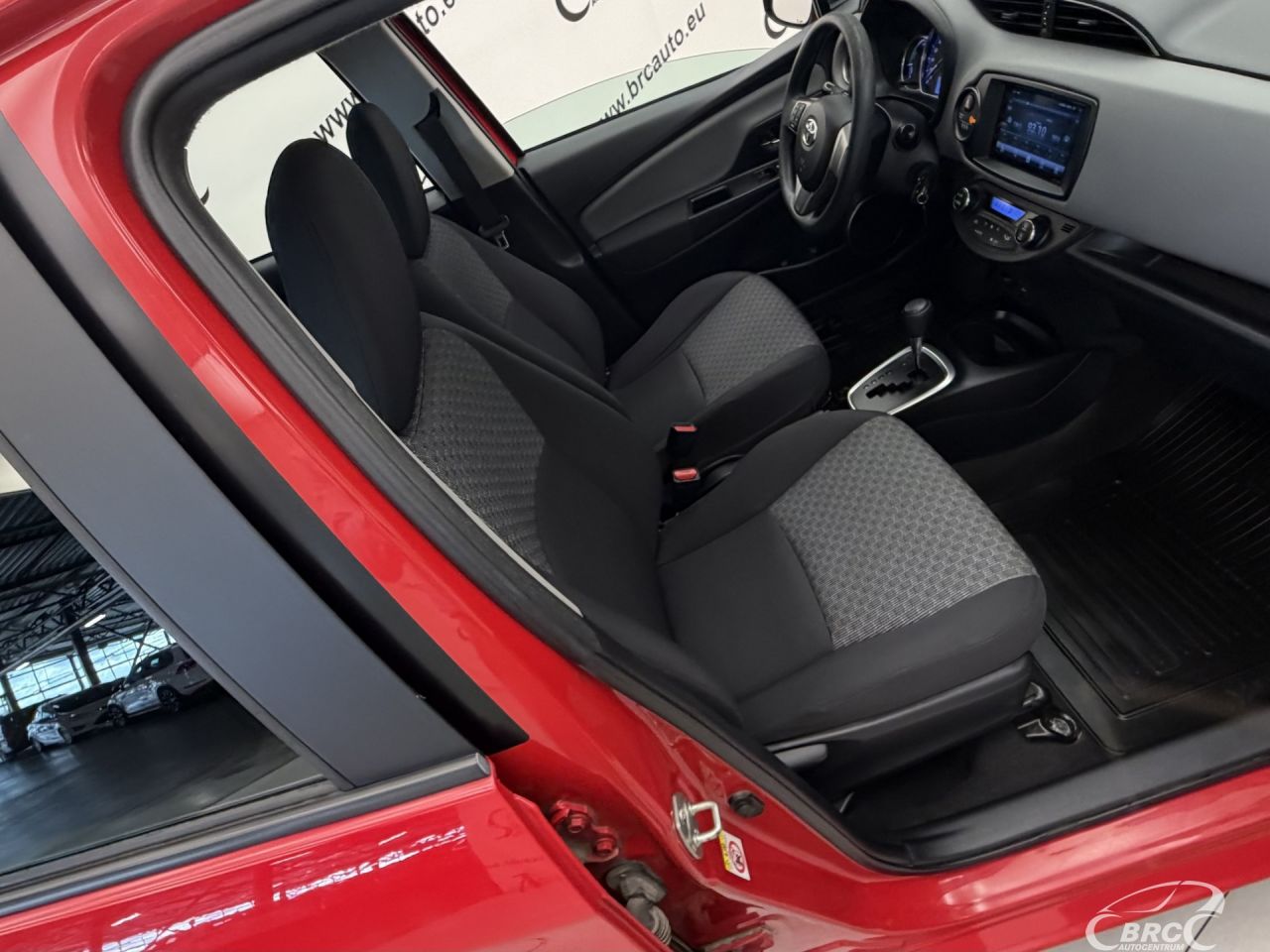 Toyota Yaris | 4