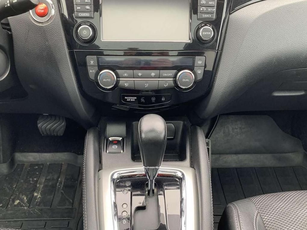 Nissan Qashqai | 10