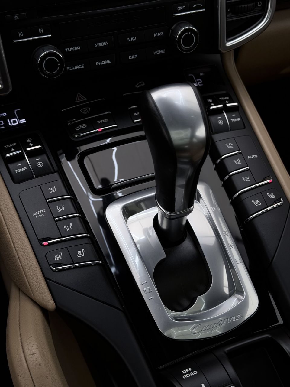 Porsche Cayenne | 26