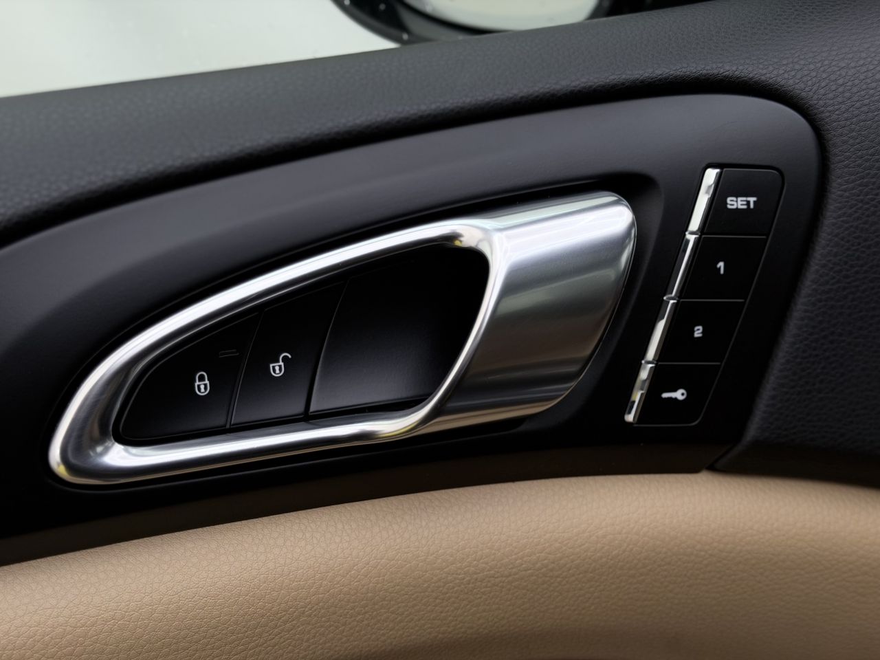 Porsche Cayenne | 22
