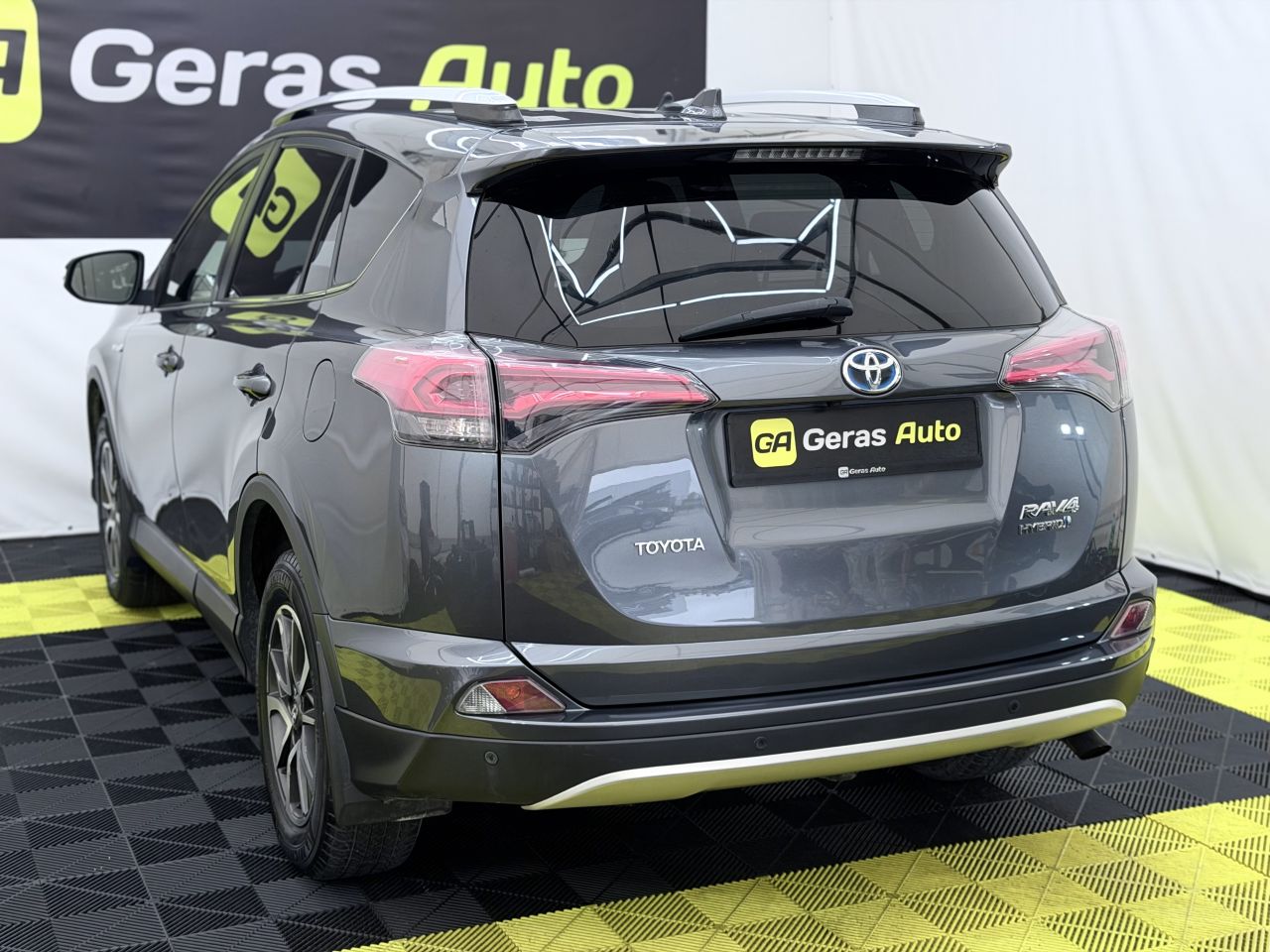 Toyota RAV4 | 5
