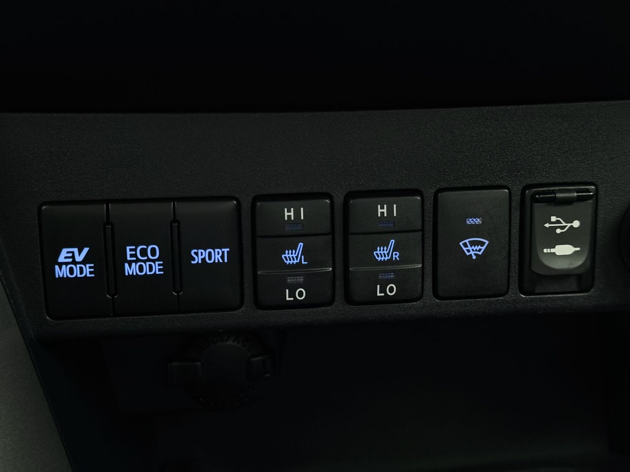 Toyota RAV4 | 23