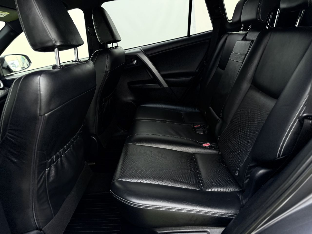 Toyota RAV4 | 10