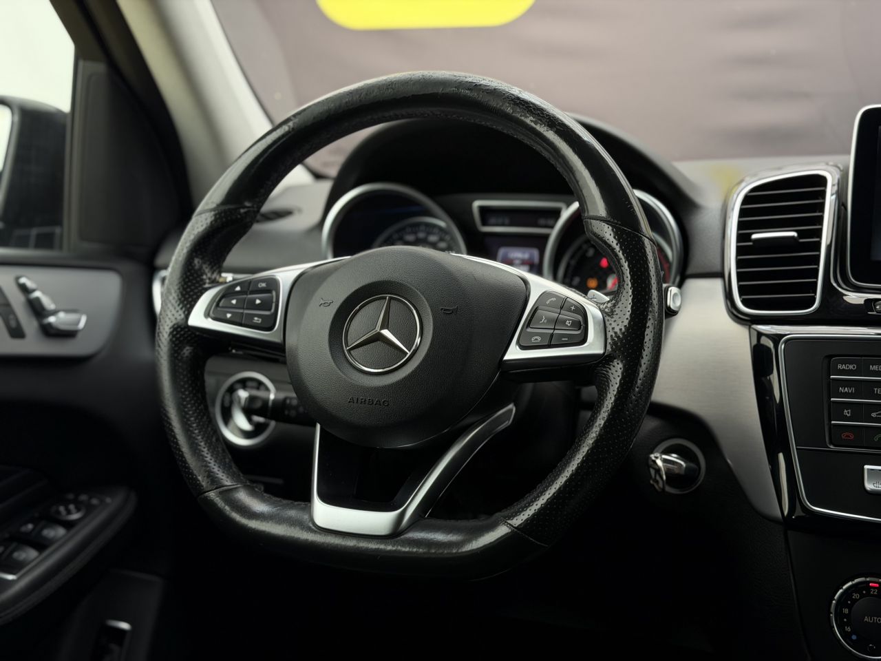 Mercedes-Benz GLE350 | 15