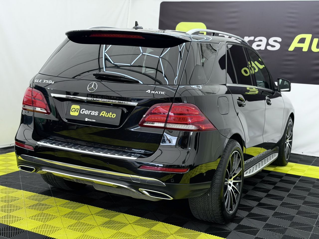 Mercedes-Benz GLE350 | 5
