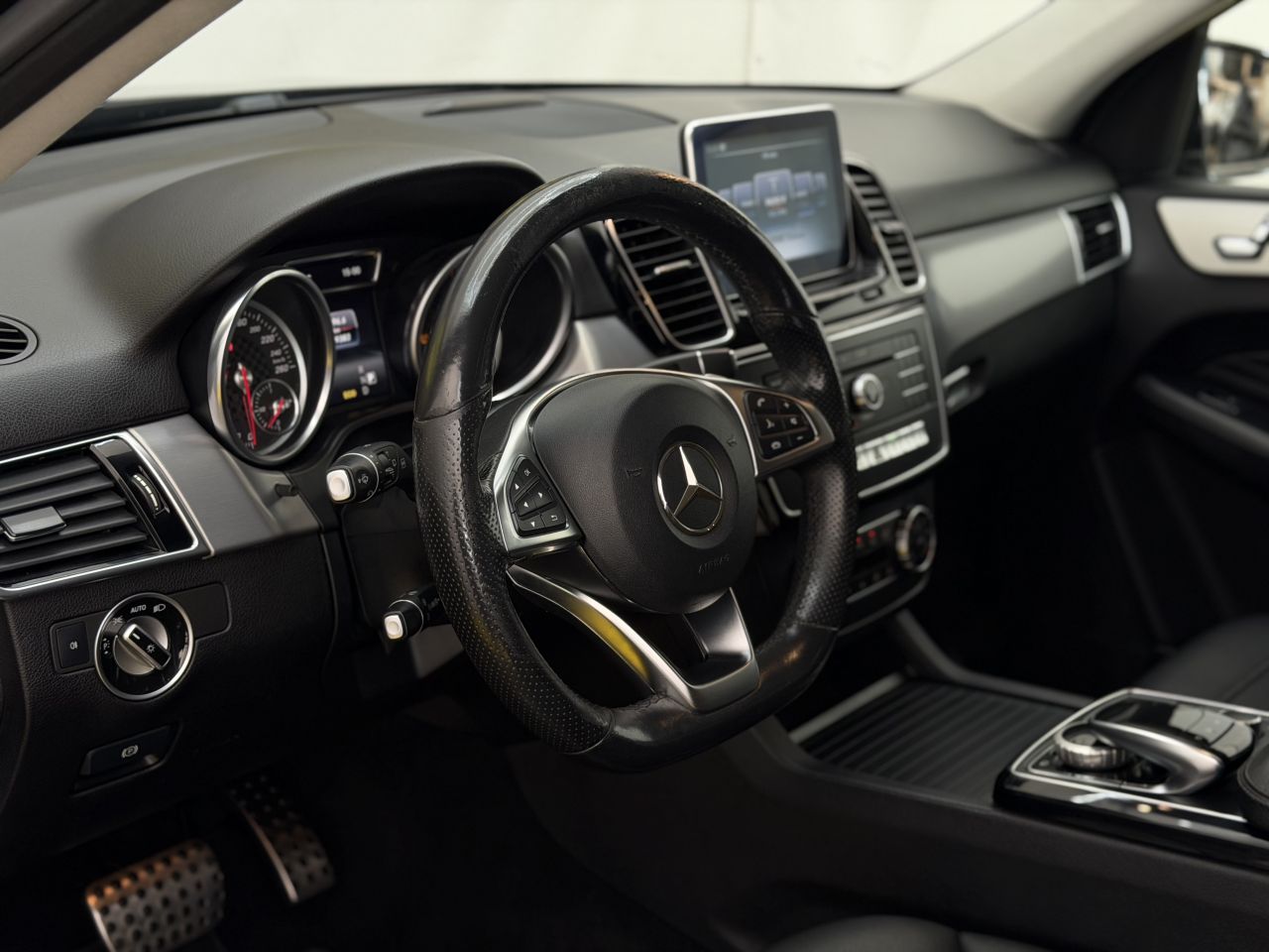 Mercedes-Benz GLE350 | 8