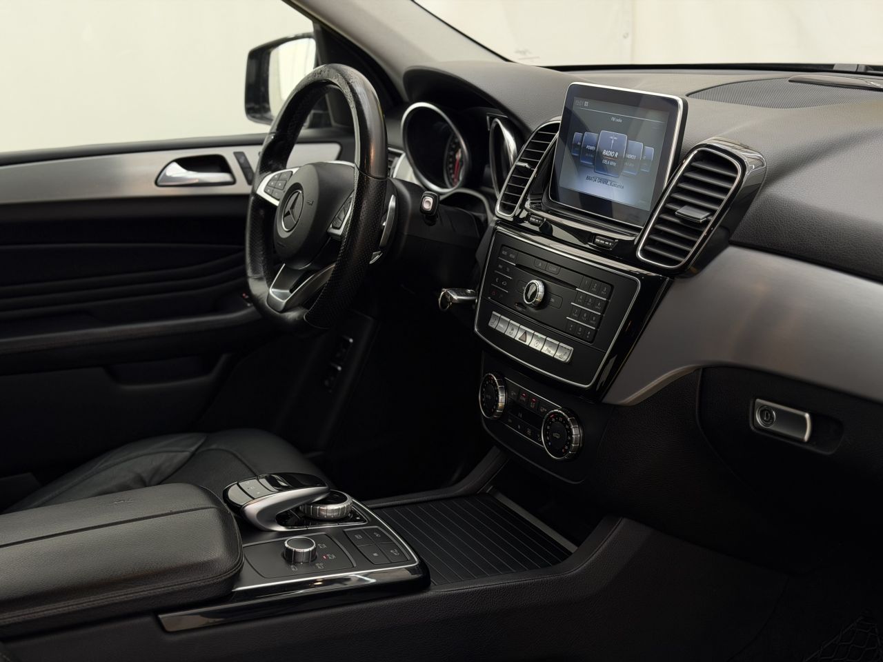 Mercedes-Benz GLE350 | 13