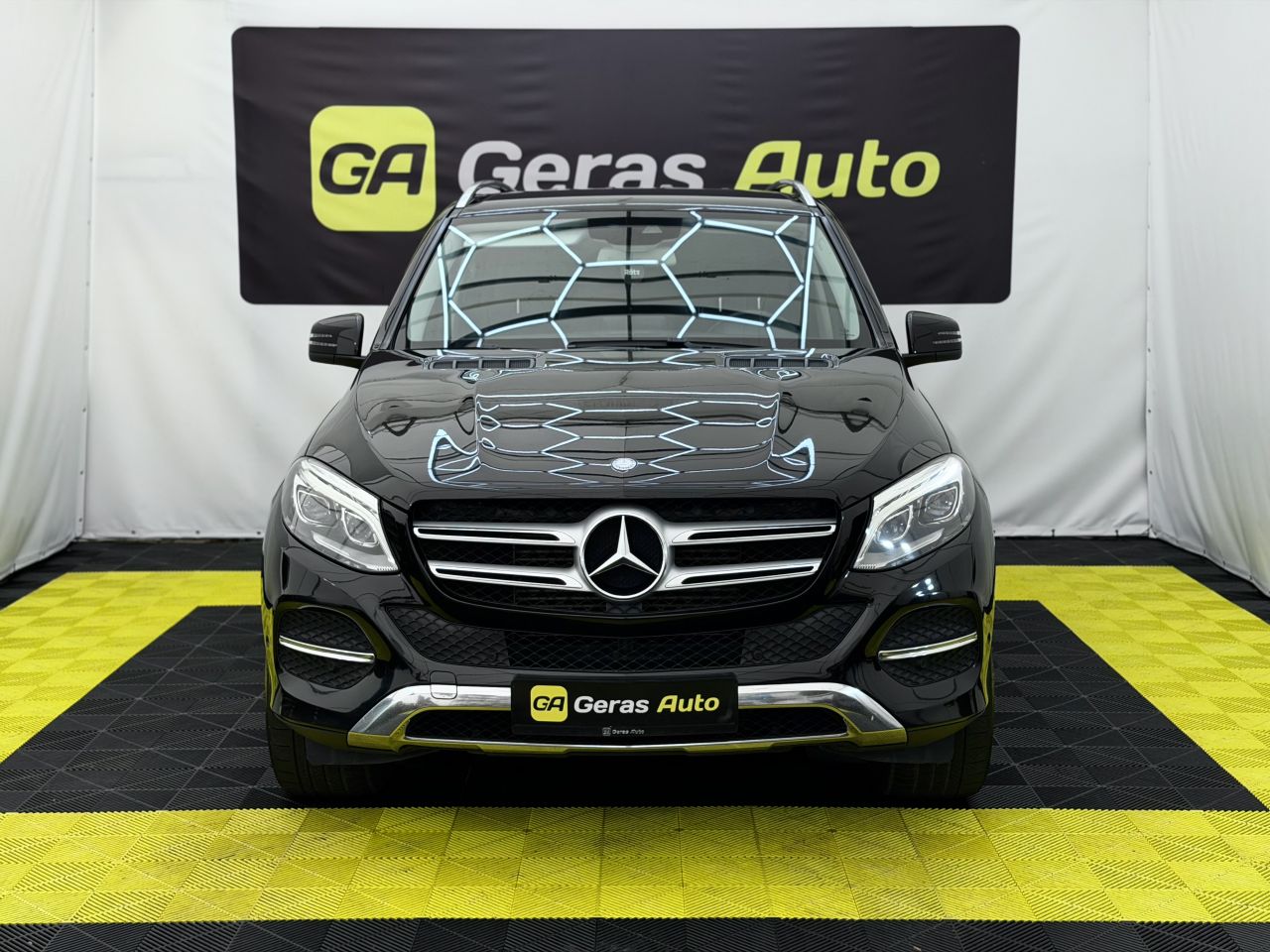 Mercedes-Benz GLE350 | 6