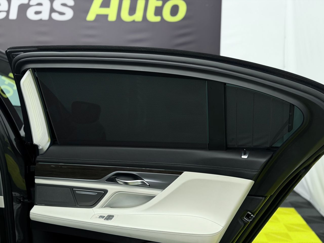 BMW 740 | 21