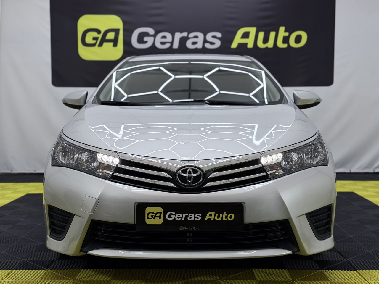 Toyota Corolla | 1