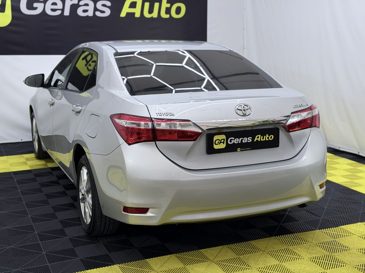 Toyota Corolla | 5