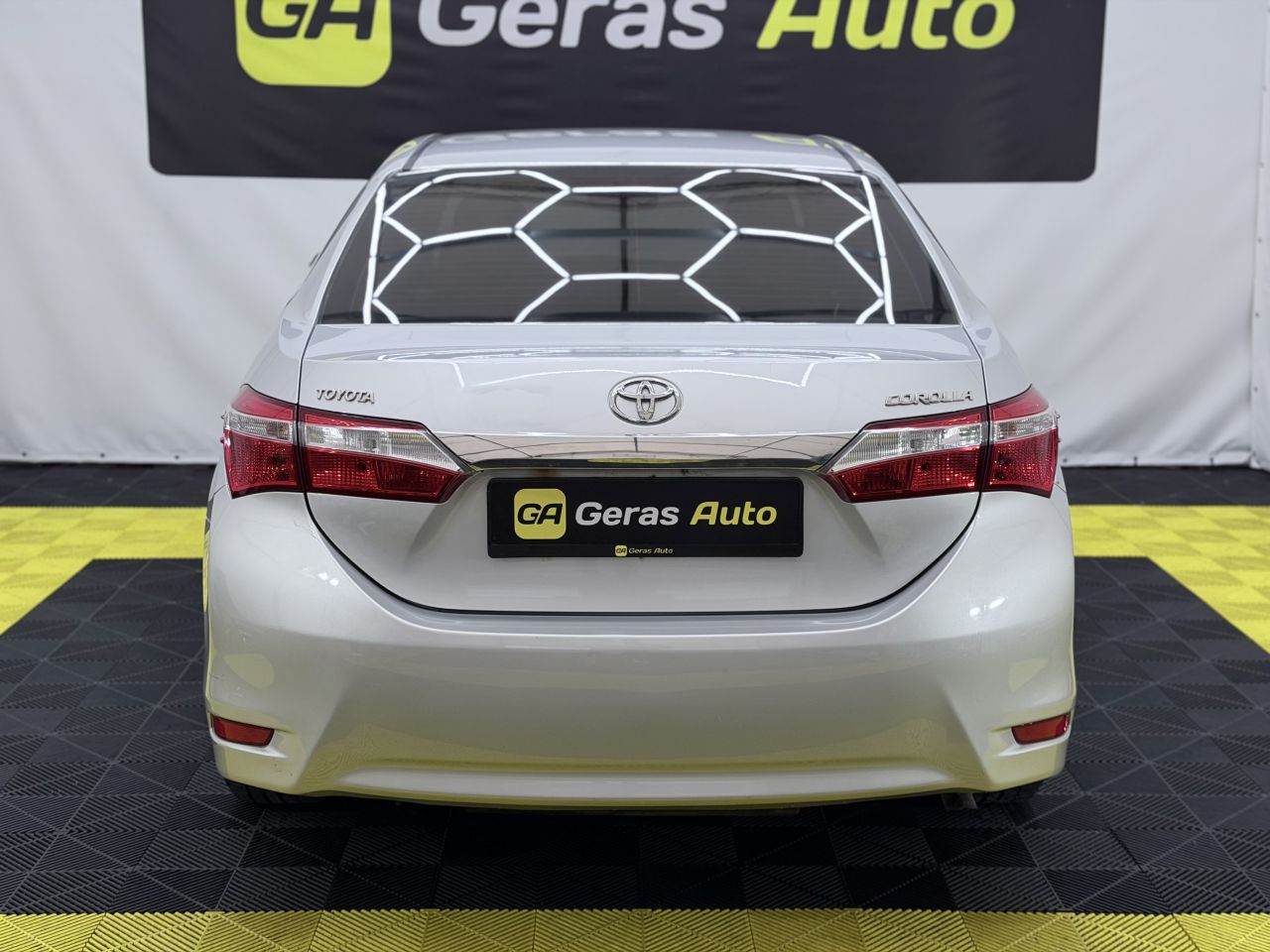 Toyota Corolla | 4