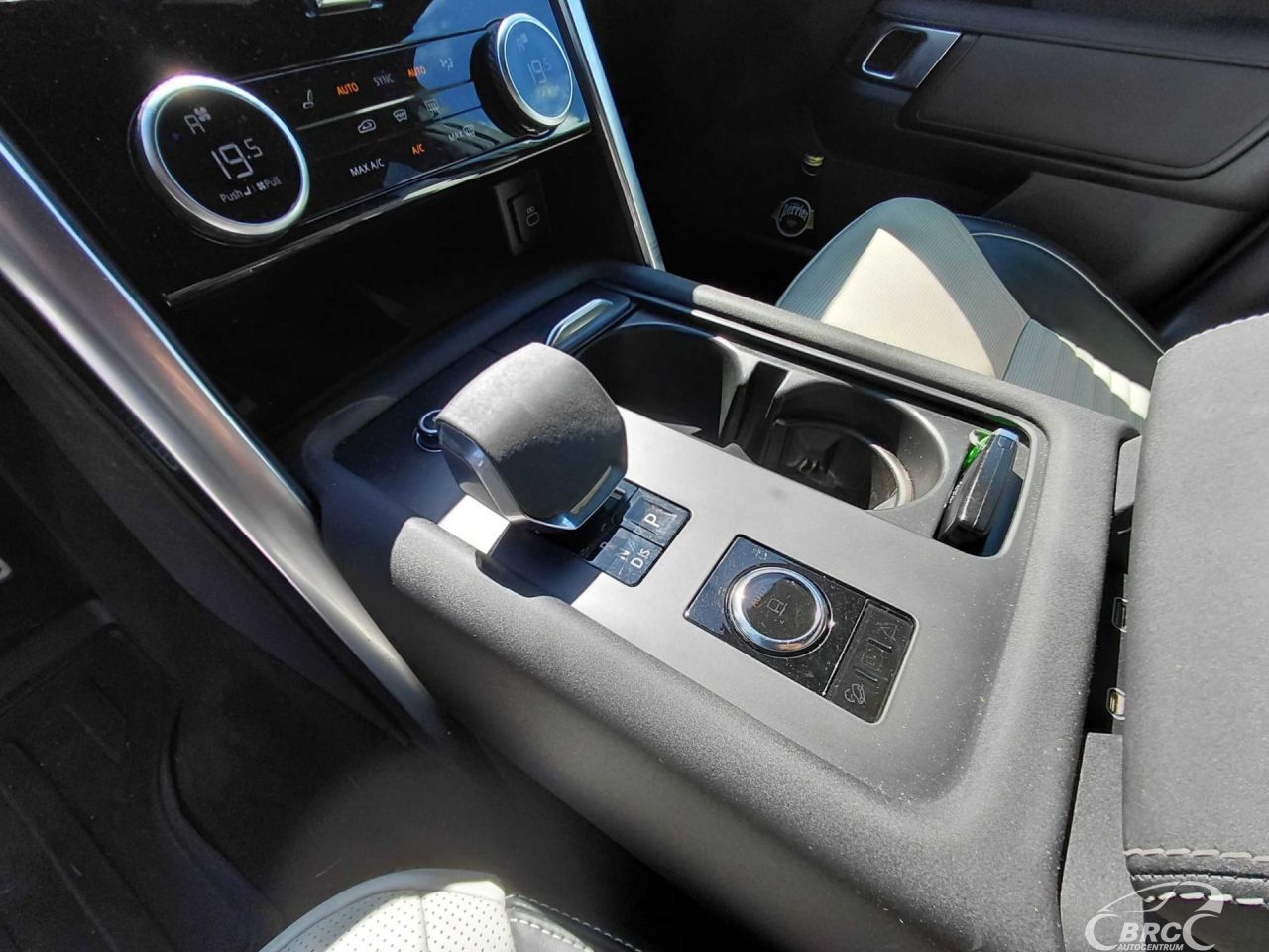 Land Rover Discovery | 12