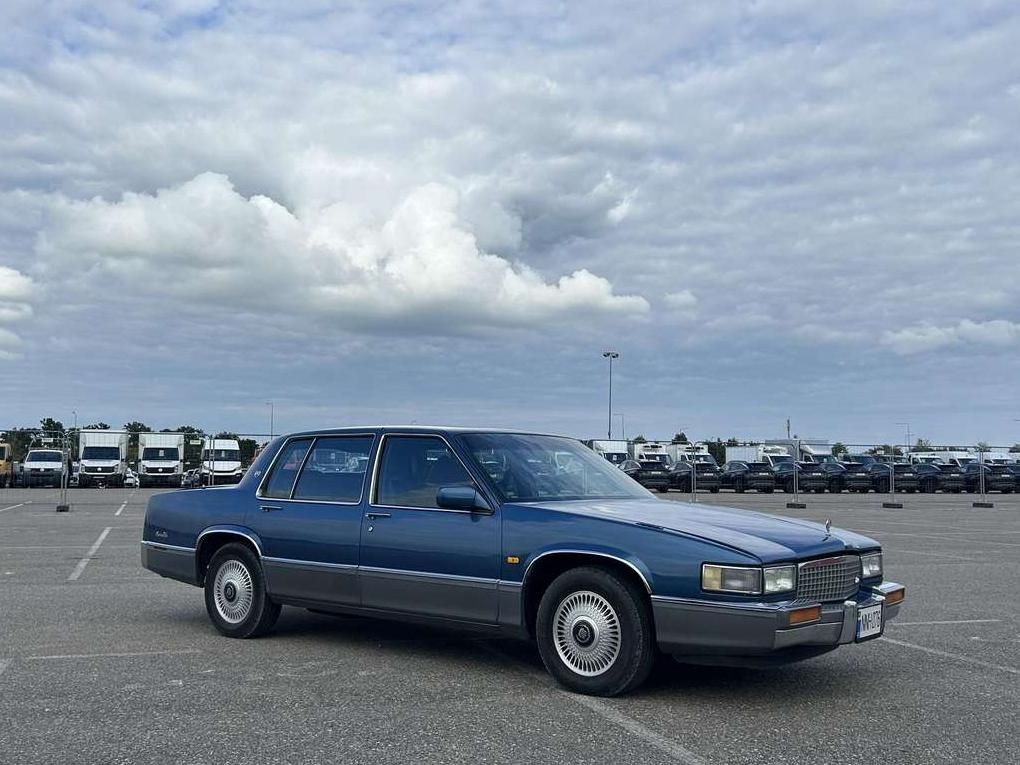 Cadillac DeVille | 3