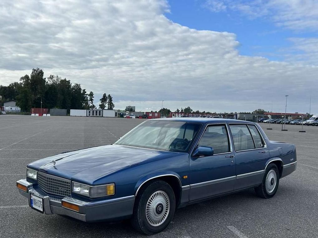 Cadillac DeVille | 5