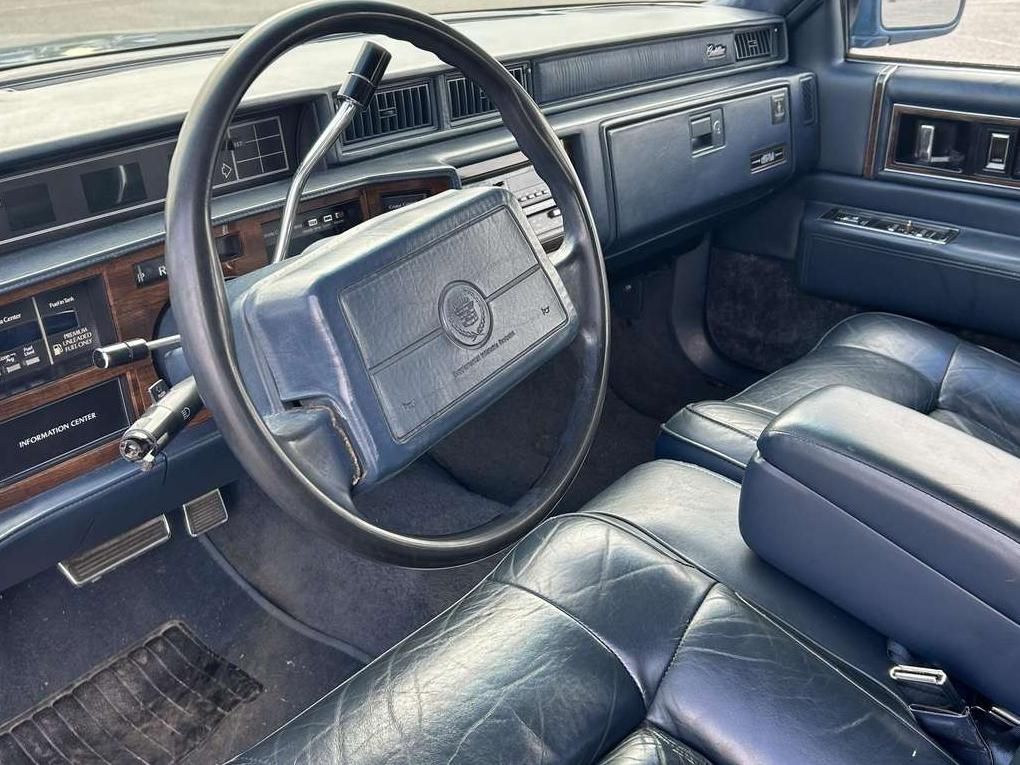 Cadillac DeVille | 13